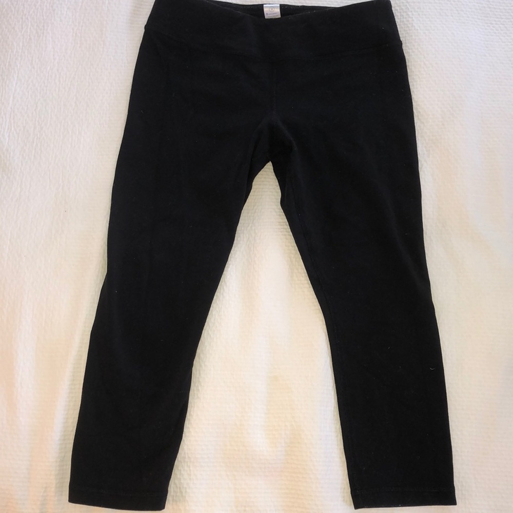 Black Crop Iviva Leggings